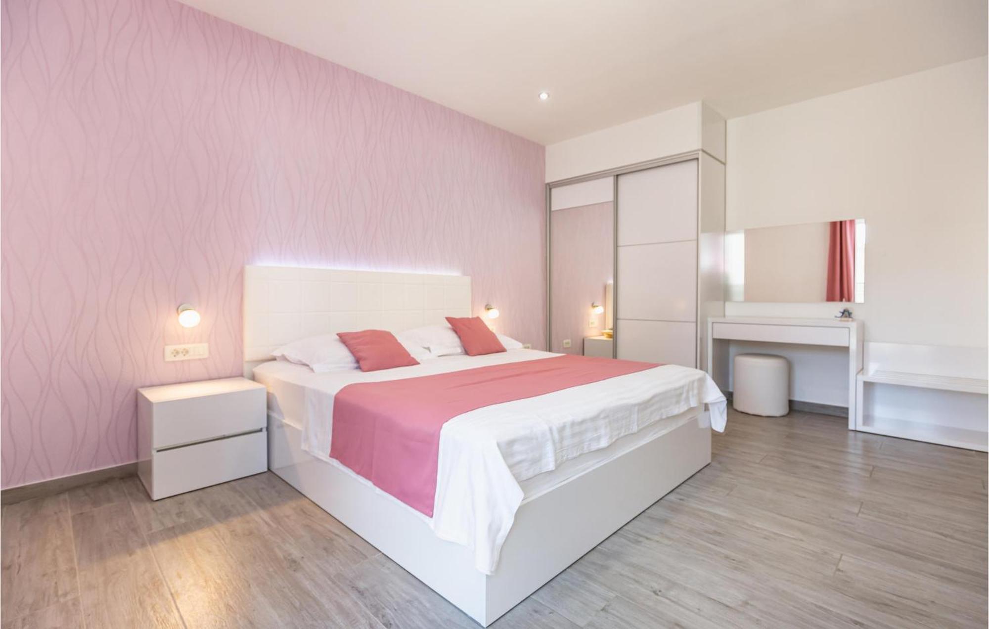 Amazing Apartment In Medici With Kitchen Kutleša 외부 사진
