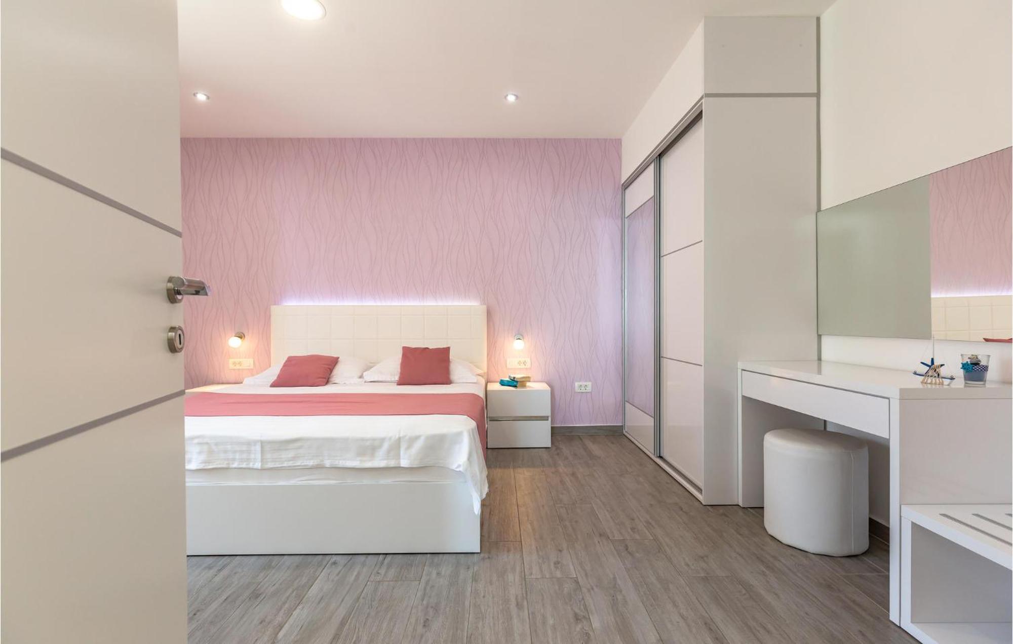 Amazing Apartment In Medici With Kitchen Kutleša 외부 사진